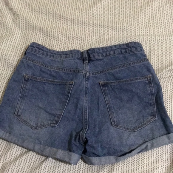 H&M shorts - Picture 2 of 3